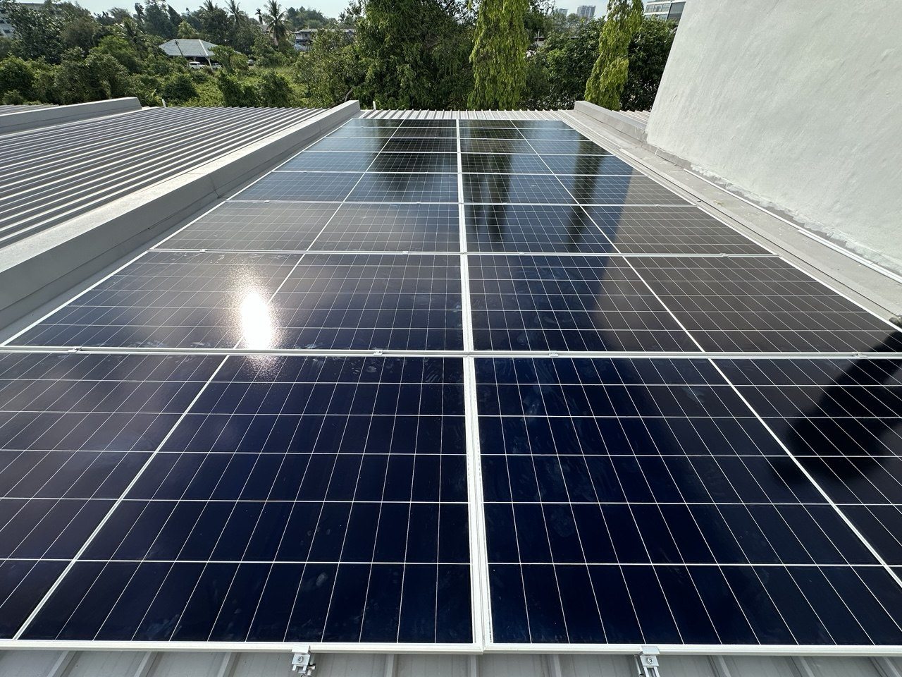 Residential rooftop solar installation